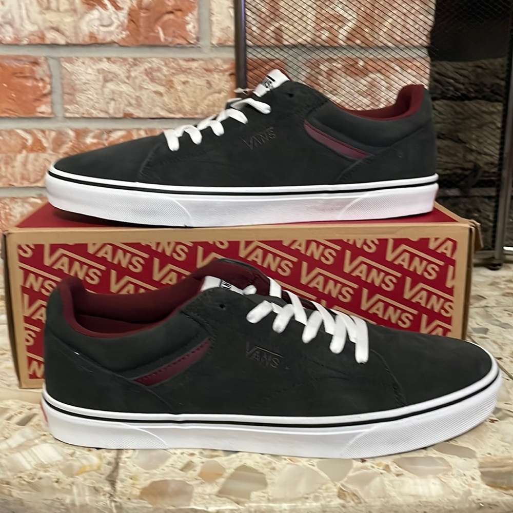 Vans Seldan suede Raven white burgundy